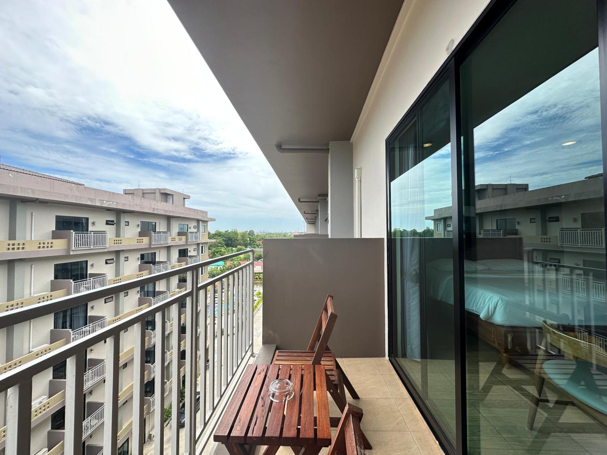 Mangrove Prestige Hotel Na Chom Thian Exterior foto
